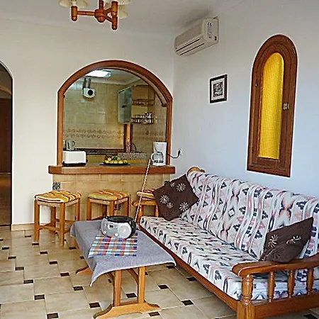 Apts Rosa Mar *